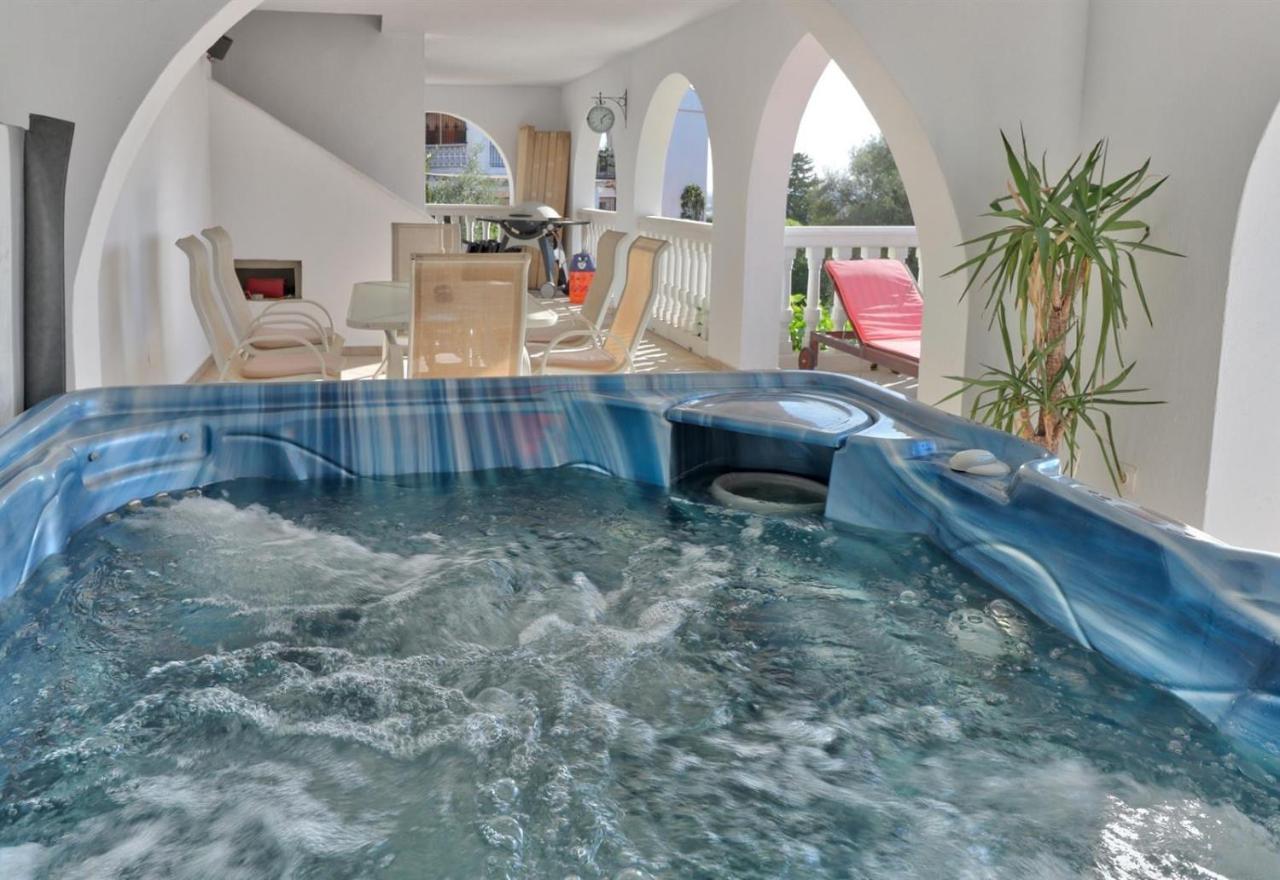 Nice And Spacius Villa Near Fuengi Міхас Екстер'єр фото